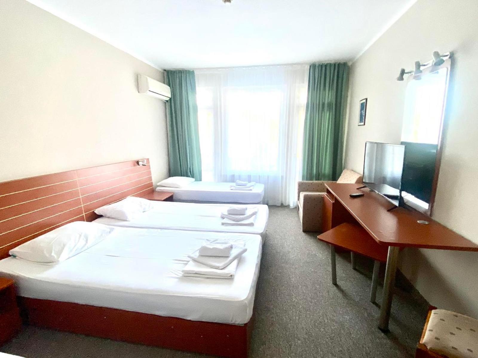 Hotel Green Park Kiten  Bagian luar foto